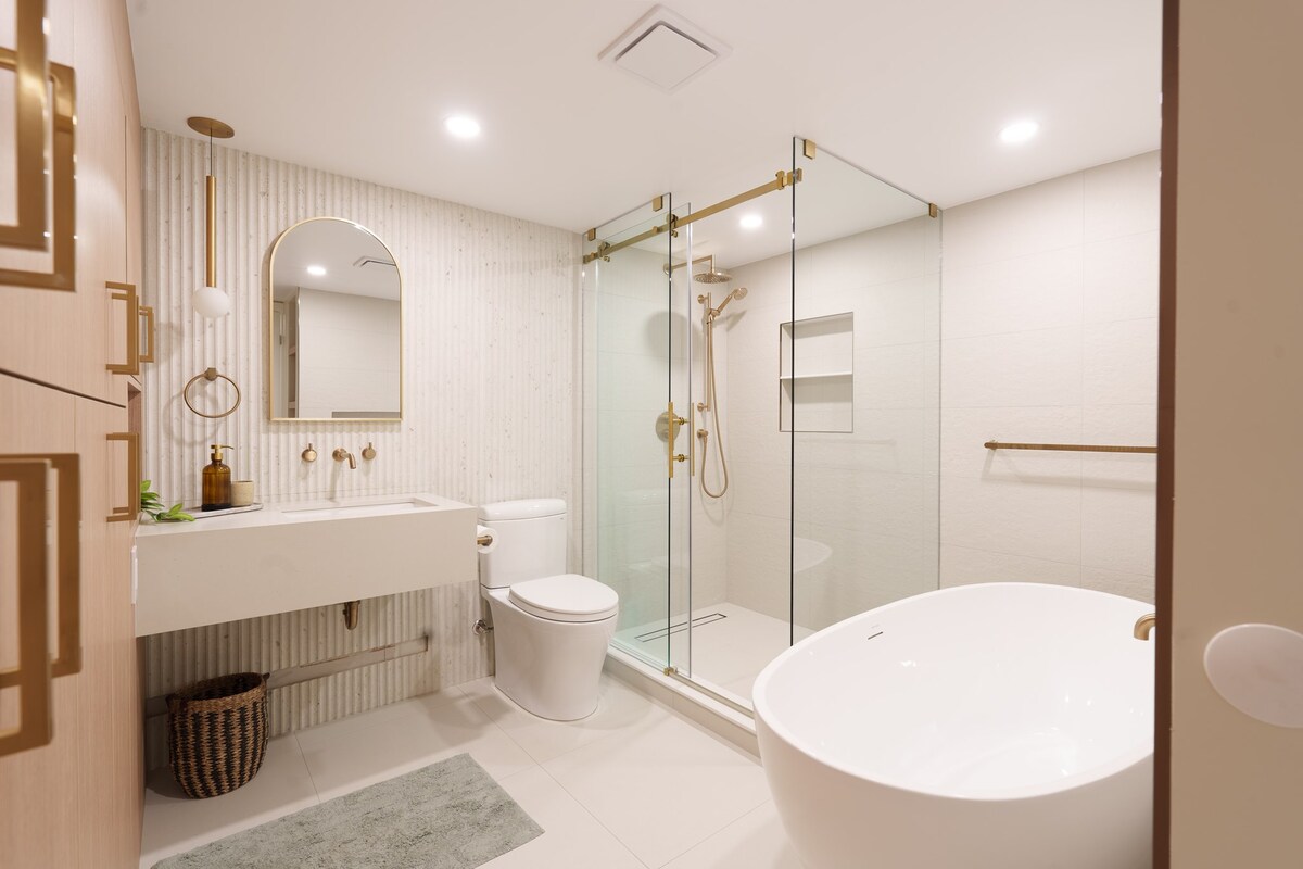 Original listing bathroom photo 1 for Kid Friendly, Boho 3bed / 2bath - West End Toronto